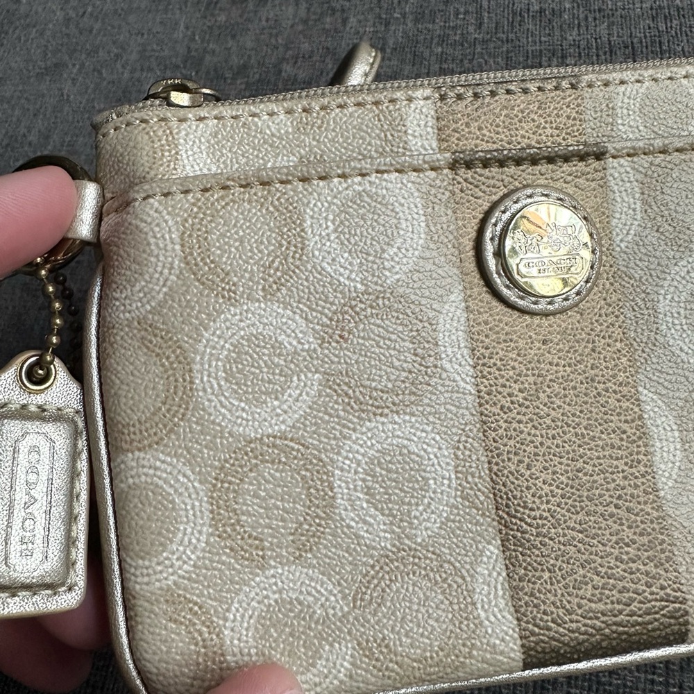Vintage Y2K Gold Coach Wristlet - Picture 7 of 10